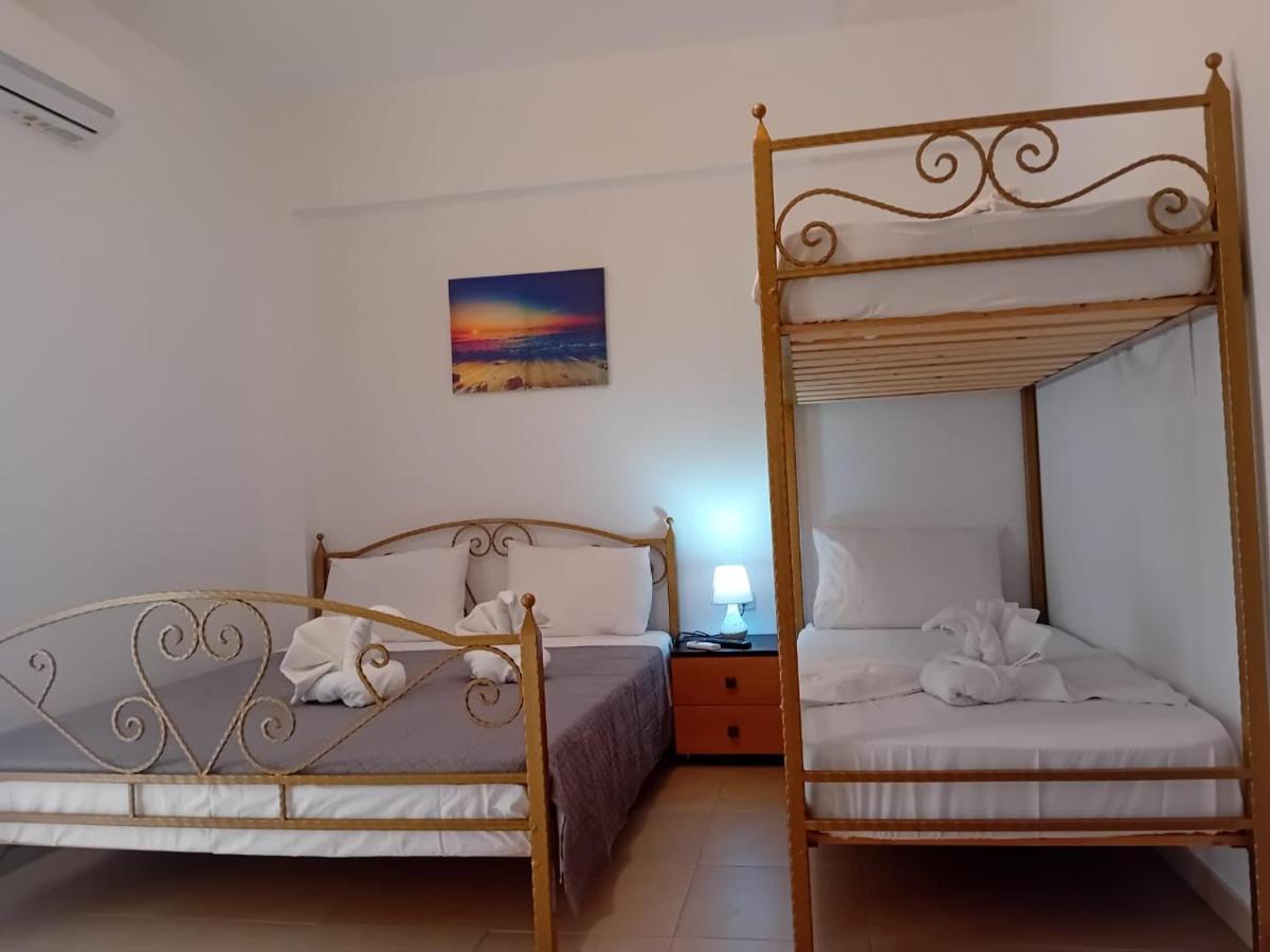 Artur Apartments Himare Exterior photo