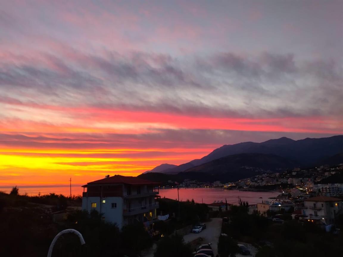 Artur Apartments Himare Exterior photo