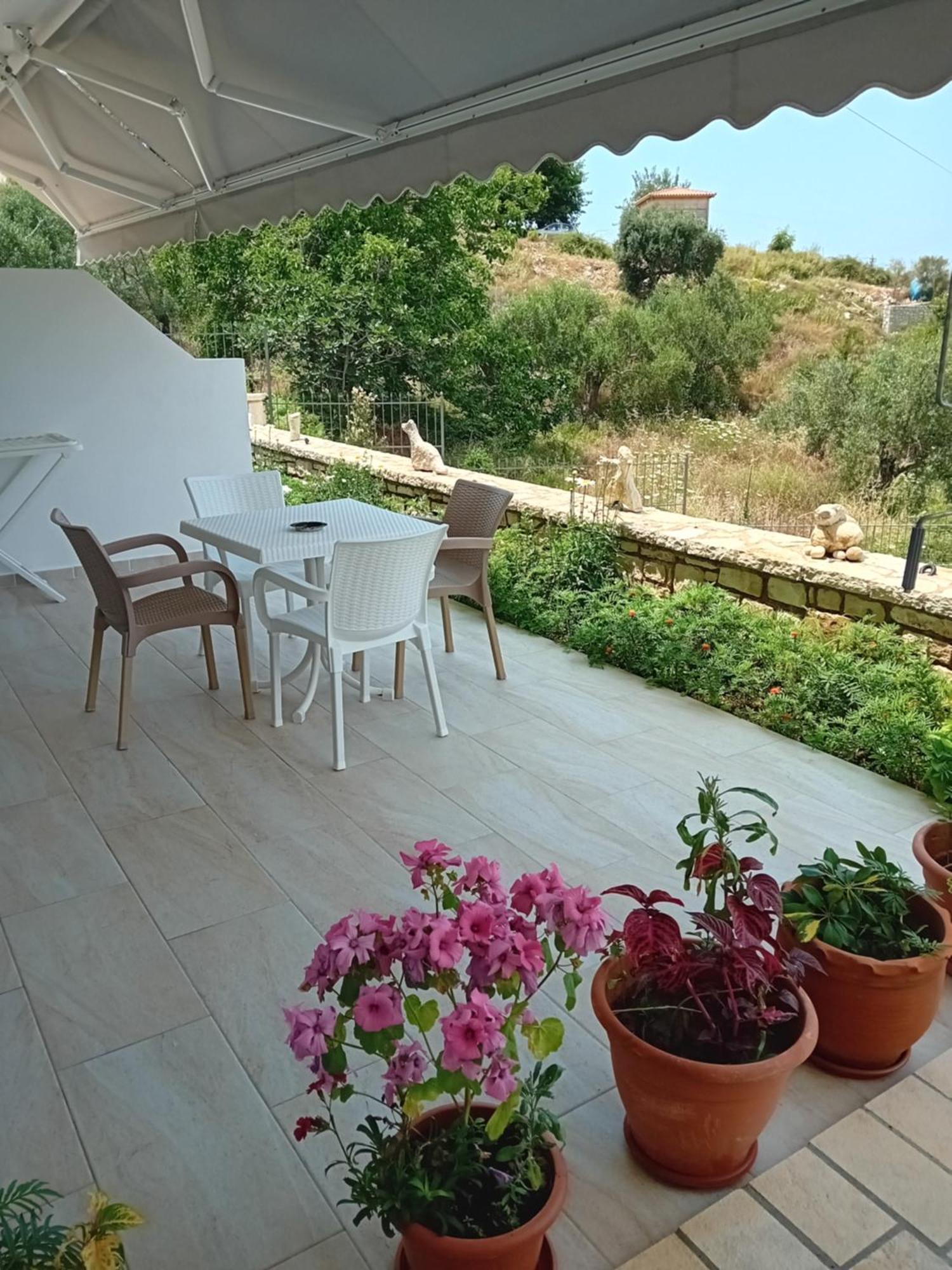 Artur Apartments Himare Room photo