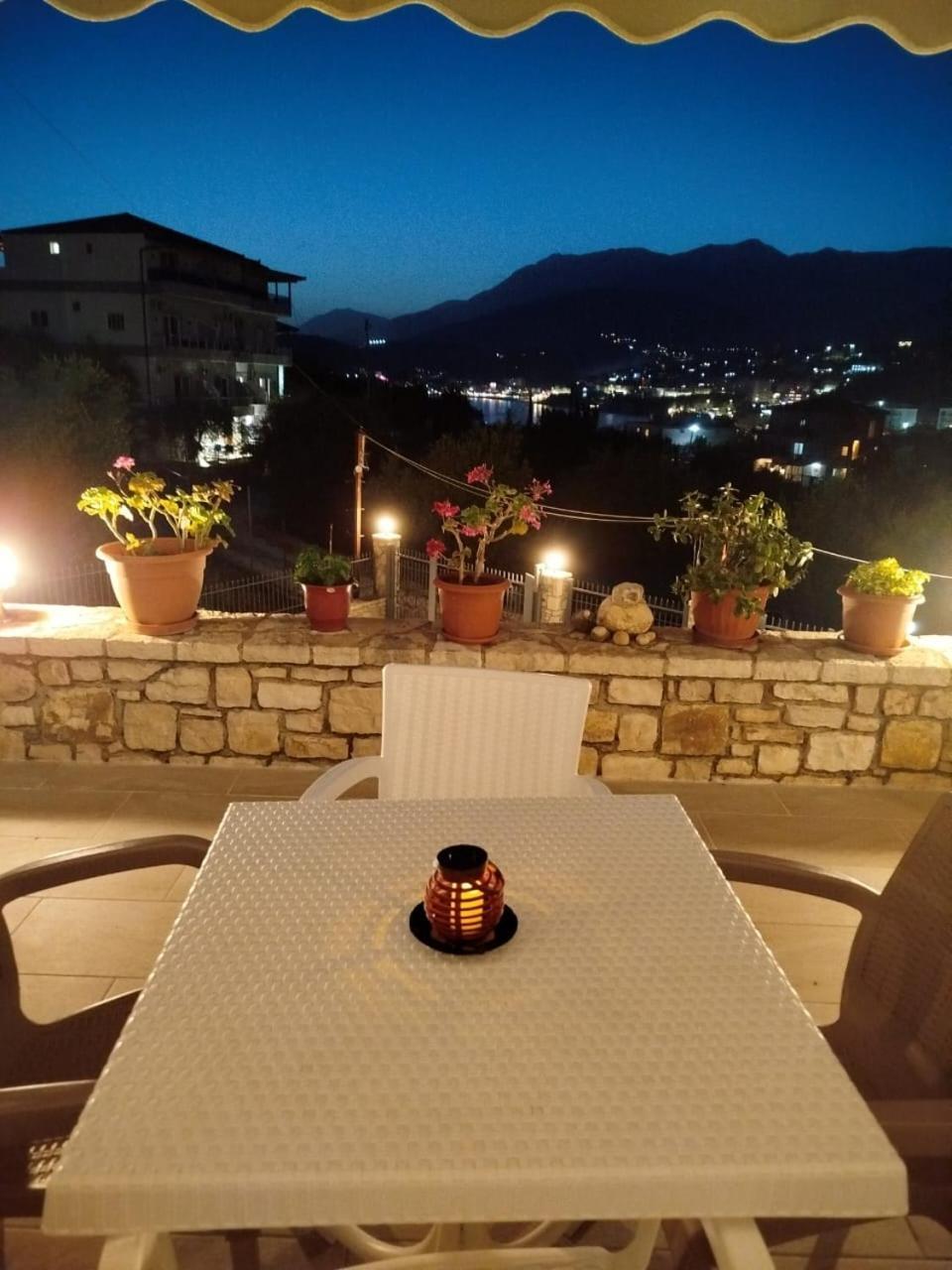 Artur Apartments Himare Exterior photo