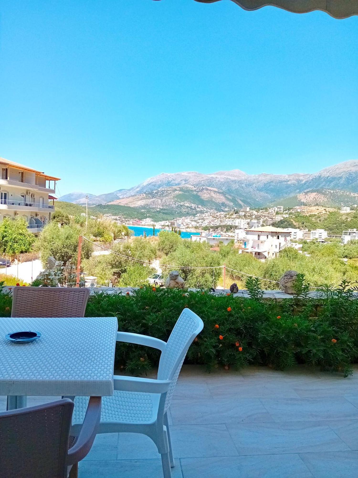Artur Apartments Himare Exterior photo
