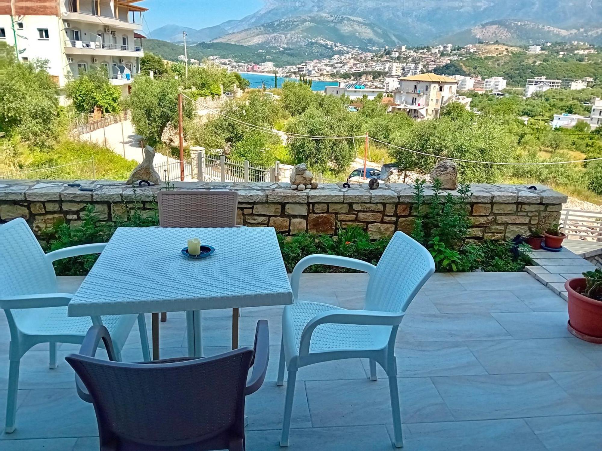 Artur Apartments Himare Exterior photo