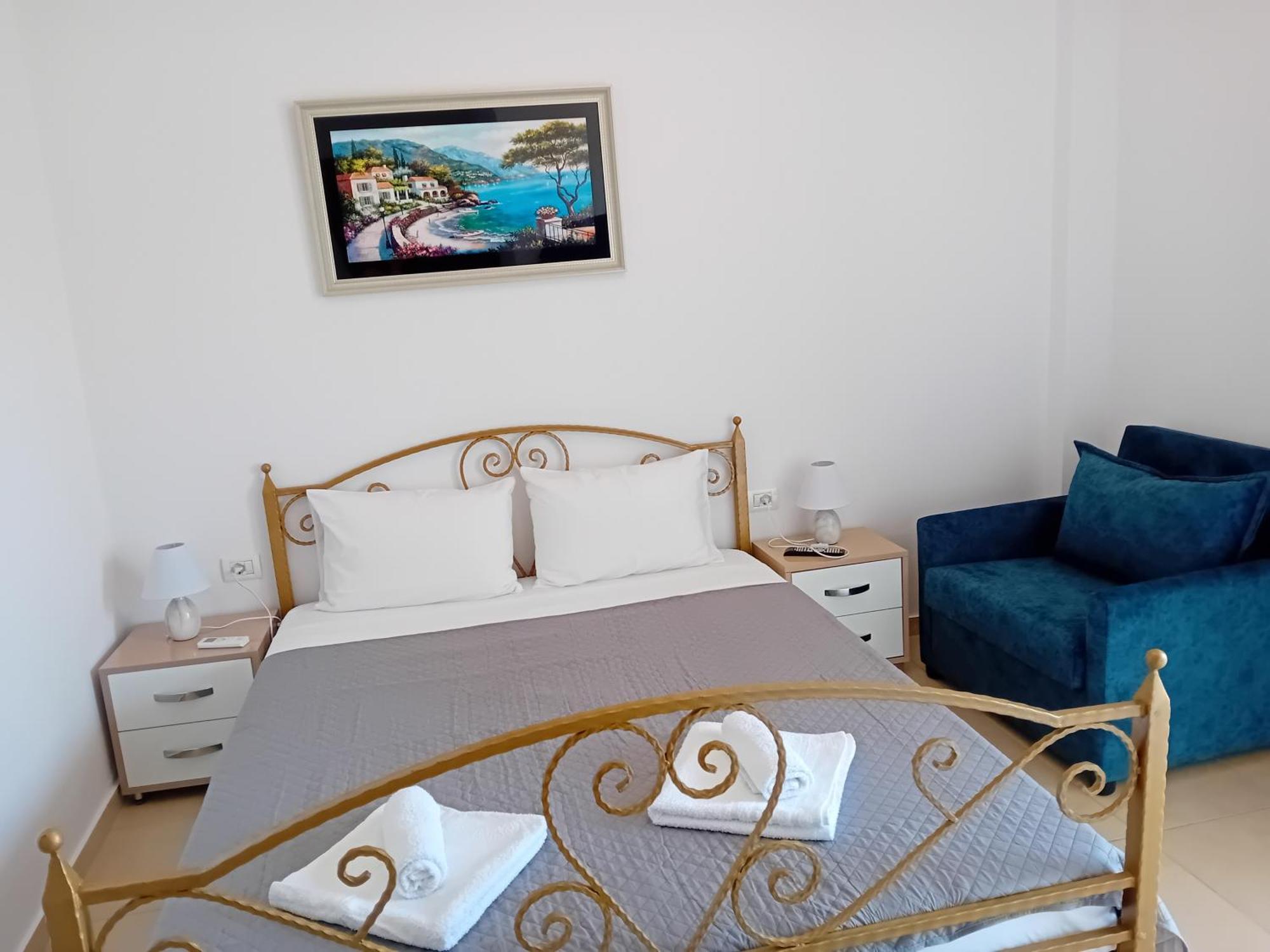 Artur Apartments Himare Exterior photo